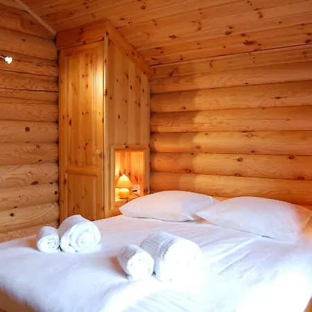 Chalet Gentianes בקתה *
